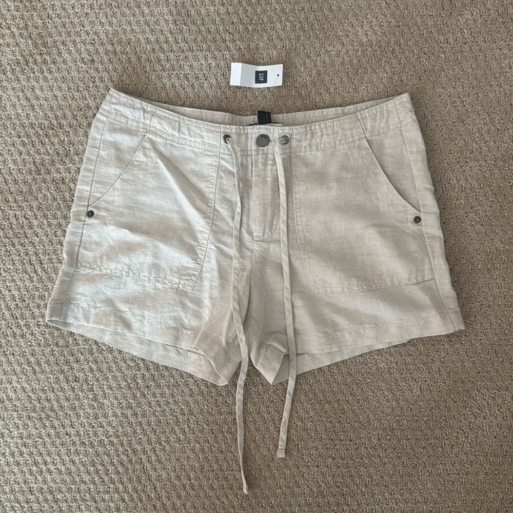NWT GAP Light Tan Women's Linen Blend Shorts